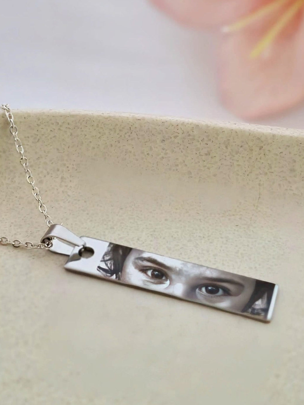 Collar Barra "Mirada Eterna" Acero inoxidable