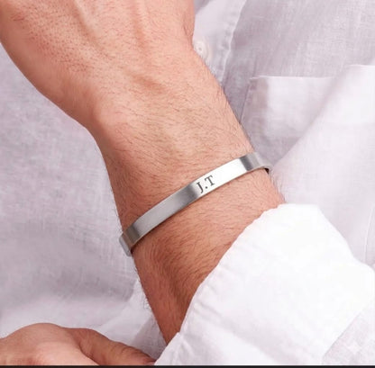 Brazalete Personalizado para hombre en Acero Inoxidable